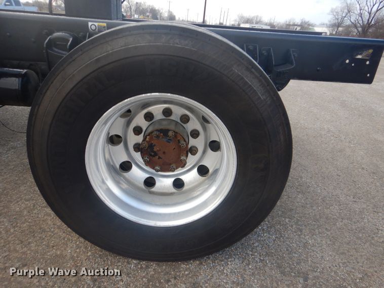 image for item GF9038 2007 Kenworth T300 truck cab and chassis