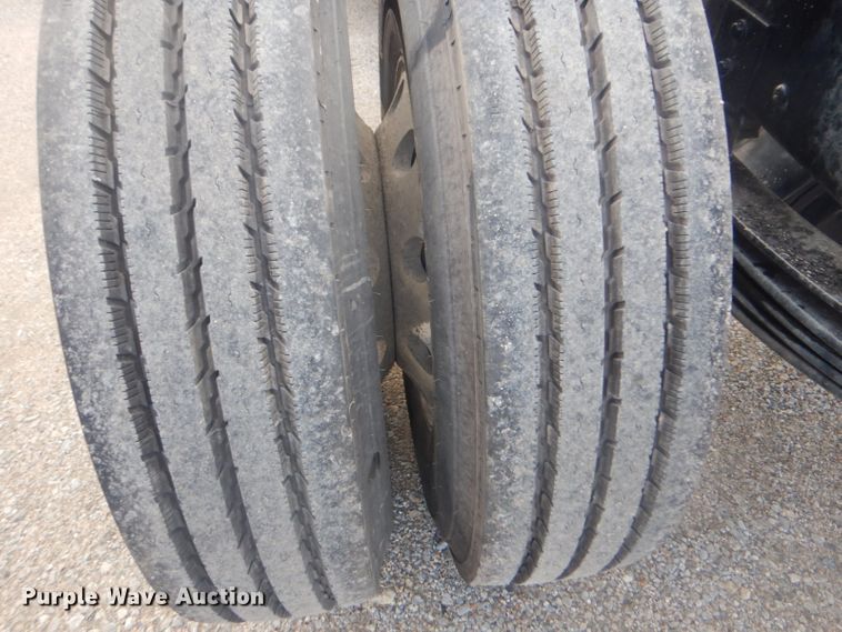 image for item GF9038 2007 Kenworth T300 truck cab and chassis