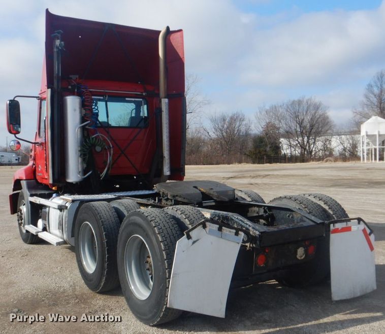 image for item GF9039 2012 Mack CXU semi truck