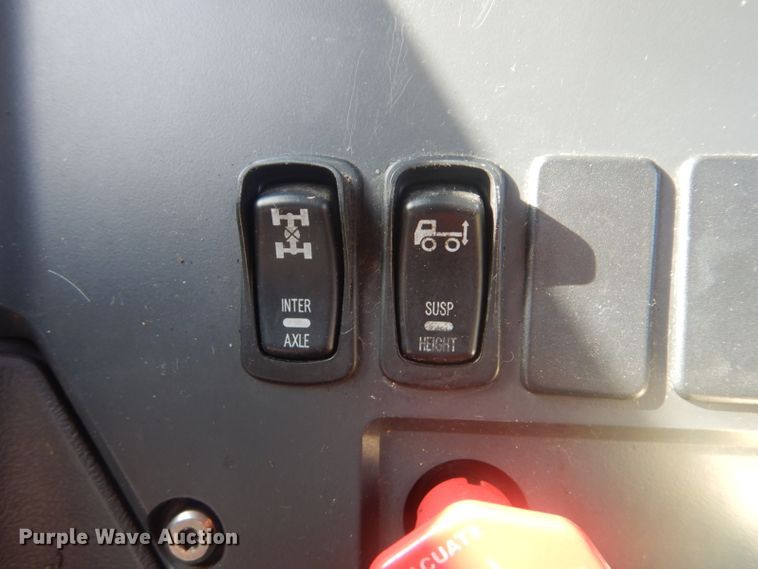 image for item GF9039 2012 Mack CXU semi truck