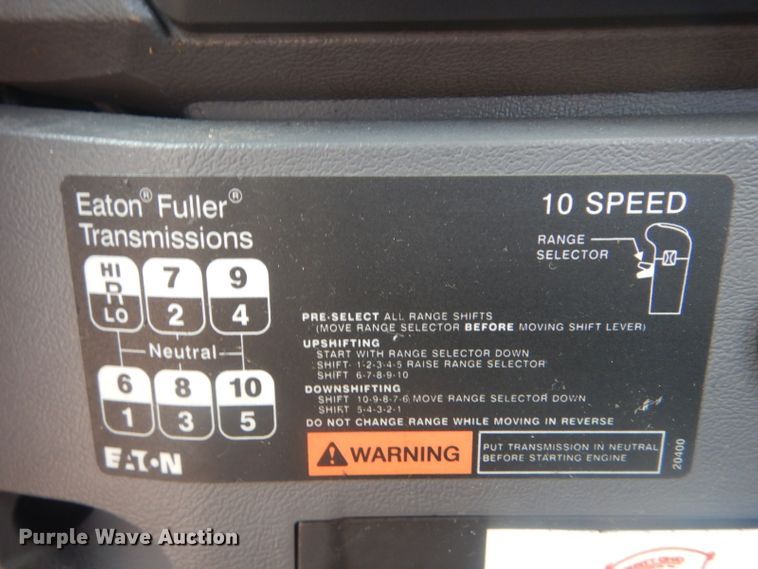 image for item GF9039 2012 Mack CXU semi truck