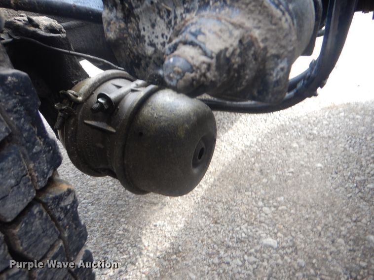 image for item GF9039 2012 Mack CXU semi truck