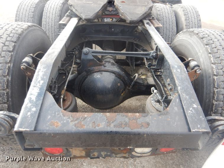 image for item GF9039 2012 Mack CXU semi truck