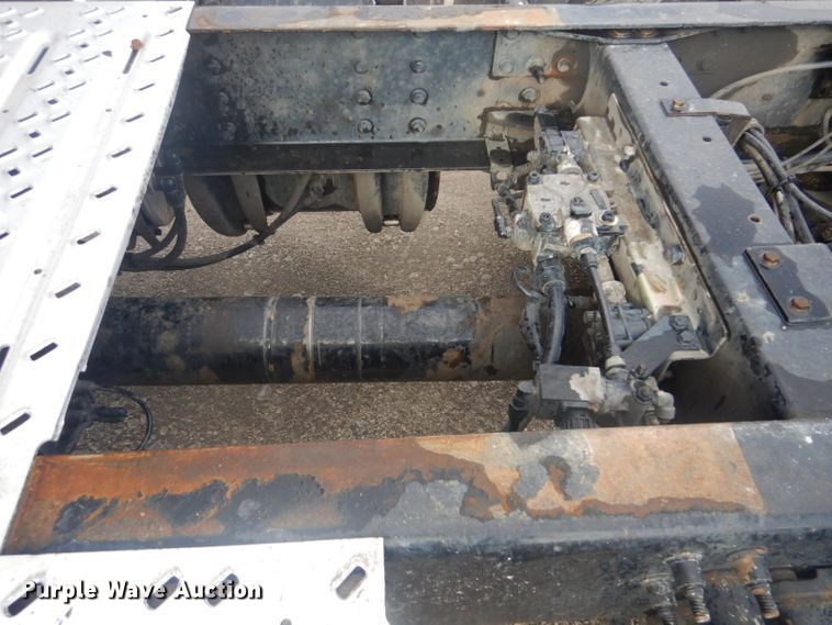 image for item GF9039 2012 Mack CXU semi truck