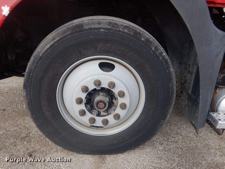 image for item GF9039 2012 Mack CXU semi truck