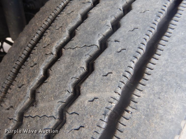 image for item GF9039 2012 Mack CXU semi truck