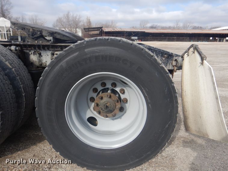 image for item GF9039 2012 Mack CXU semi truck