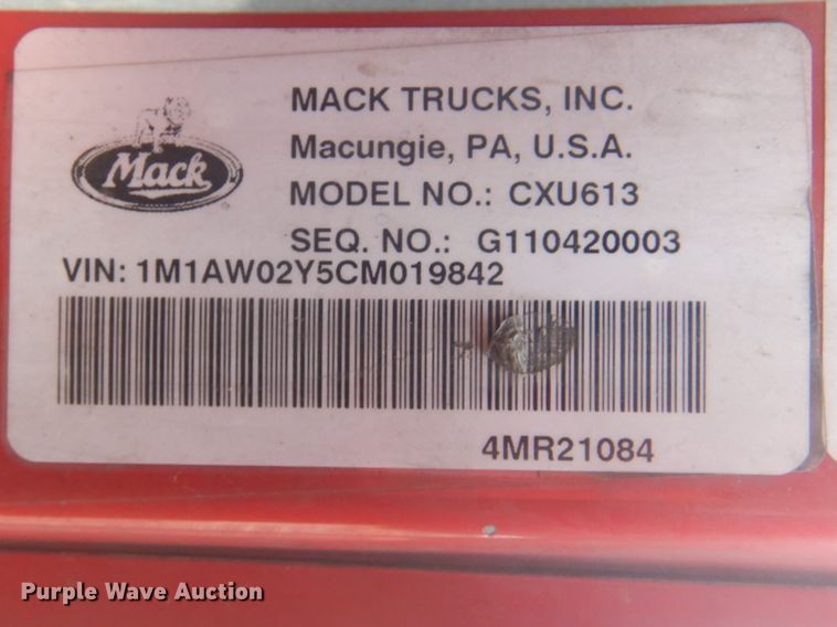 image for item GF9039 2012 Mack CXU semi truck