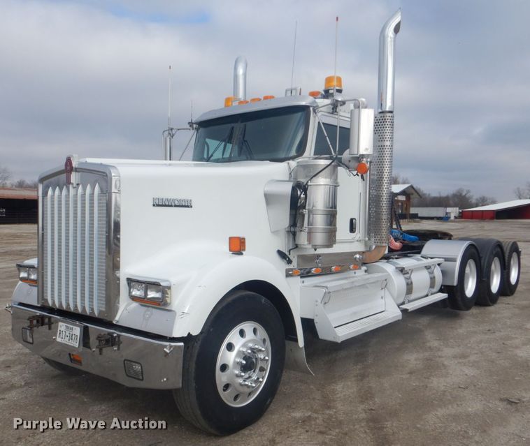 image for item GF9040 2011 Kenworth W900 semi truck
