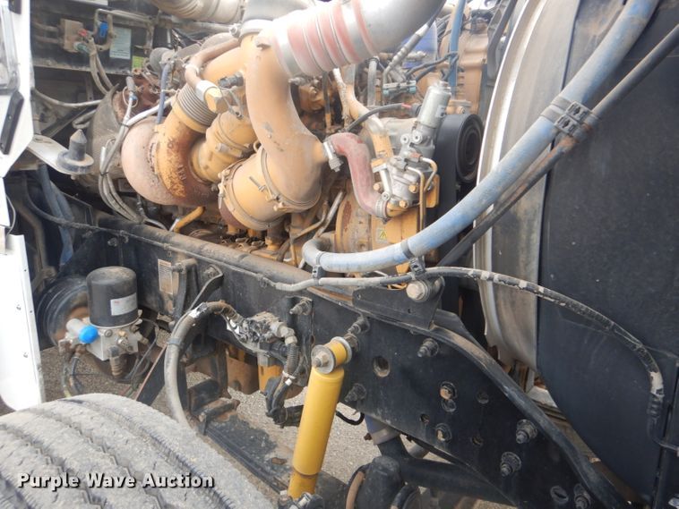 image for item GF9040 2011 Kenworth W900 semi truck