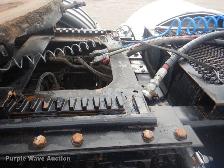 image for item GF9040 2011 Kenworth W900 semi truck