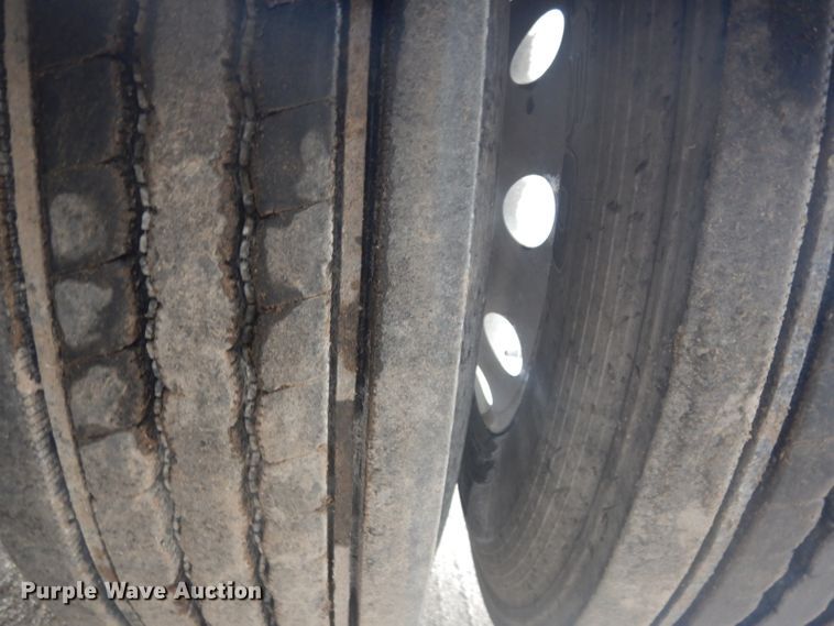 image for item GF9040 2011 Kenworth W900 semi truck