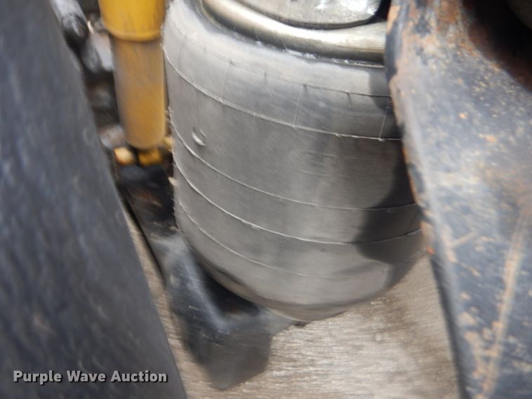 image for item GF9040 2011 Kenworth W900 semi truck