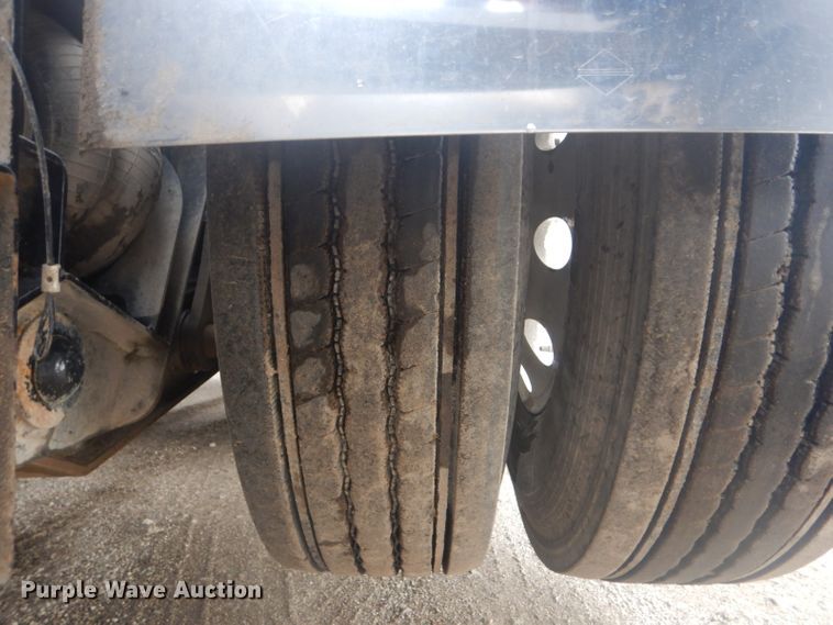 image for item GF9040 2011 Kenworth W900 semi truck