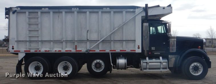 image for item GF9042 2003 Freightliner FLD dump truck