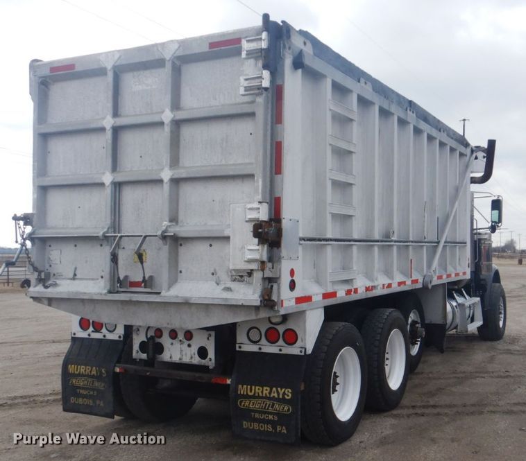 image for item GF9042 2003 Freightliner FLD dump truck