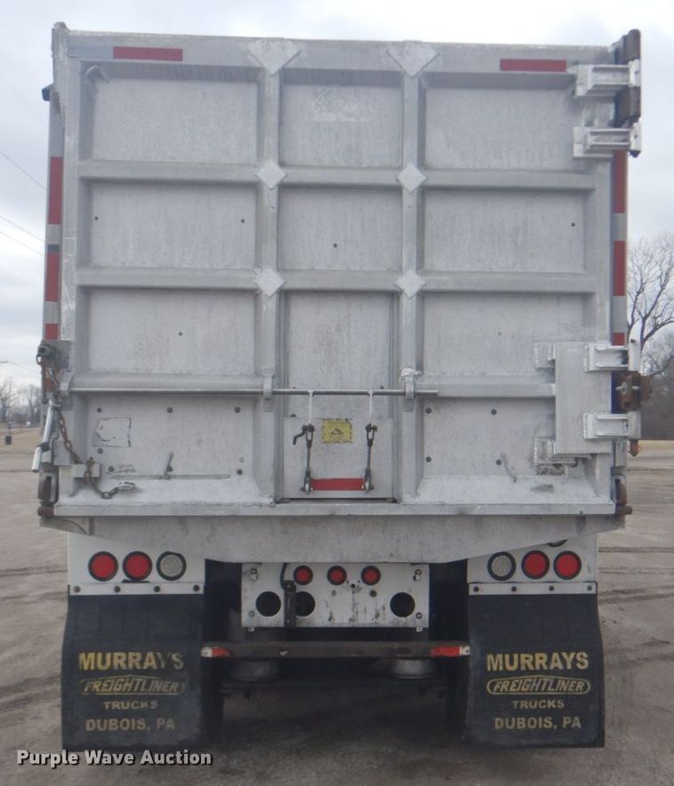 image for item GF9042 2003 Freightliner FLD dump truck