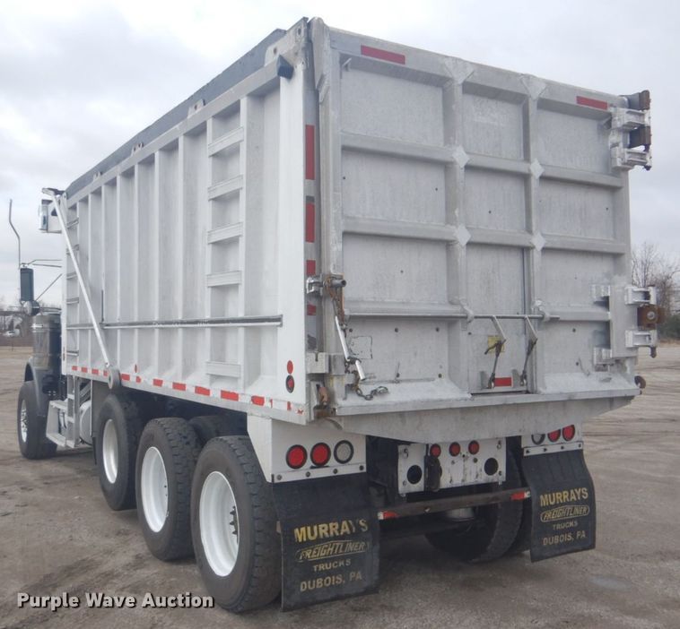 image for item GF9042 2003 Freightliner FLD dump truck
