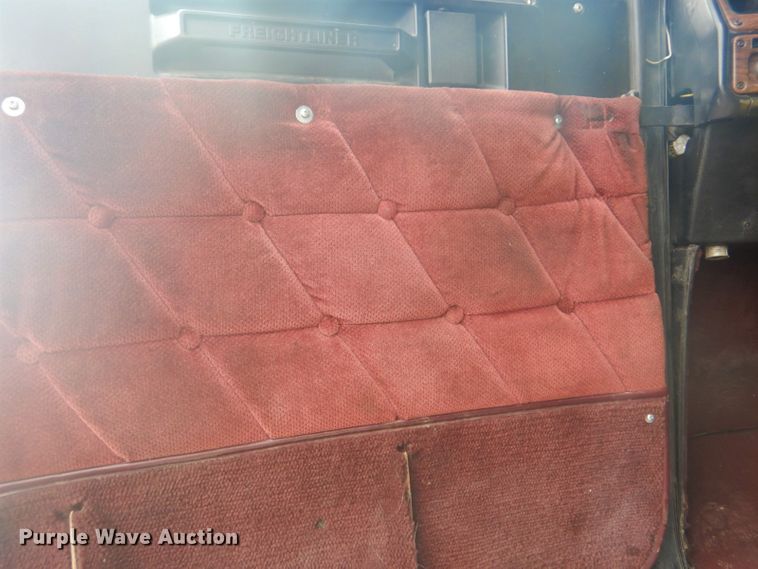 image for item GF9042 2003 Freightliner FLD dump truck