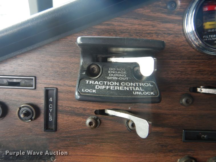 image for item GF9042 2003 Freightliner FLD dump truck