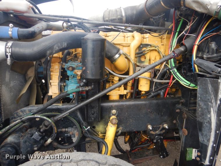 image for item GF9042 2003 Freightliner FLD dump truck