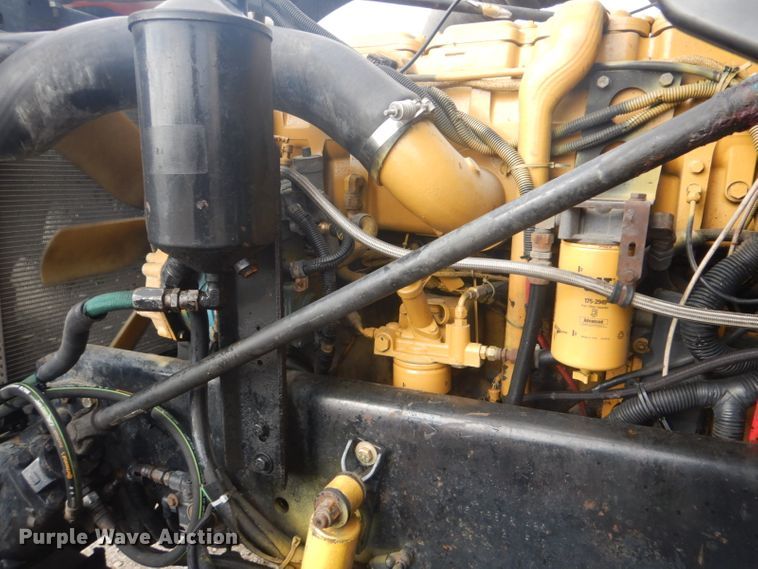 image for item GF9042 2003 Freightliner FLD dump truck