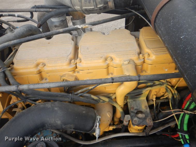 image for item GF9042 2003 Freightliner FLD dump truck