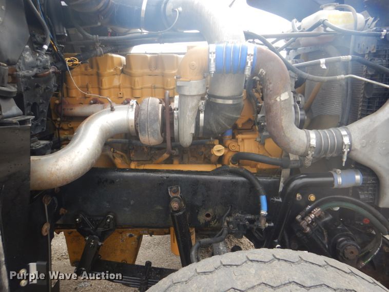 image for item GF9042 2003 Freightliner FLD dump truck