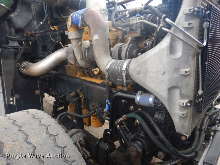 image for item GF9042 2003 Freightliner FLD dump truck