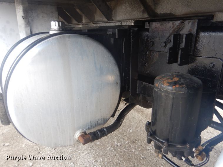 image for item GF9042 2003 Freightliner FLD dump truck