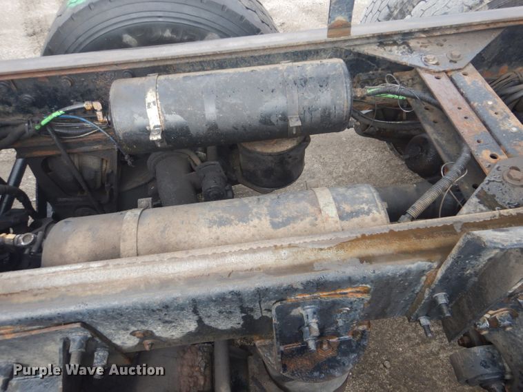 image for item GF9042 2003 Freightliner FLD dump truck