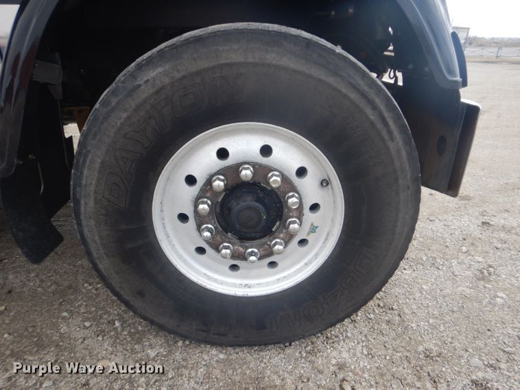 image for item GF9042 2003 Freightliner FLD dump truck