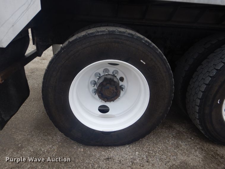 image for item GF9042 2003 Freightliner FLD dump truck