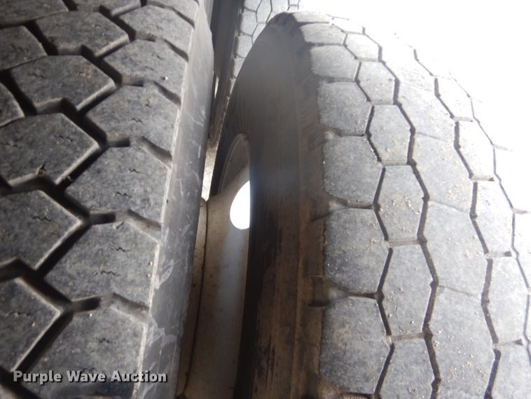 image for item GF9042 2003 Freightliner FLD dump truck