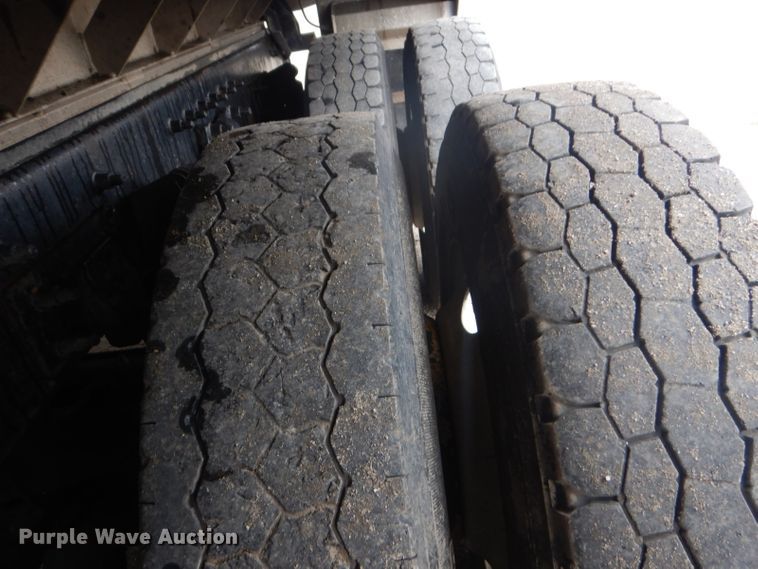 image for item GF9042 2003 Freightliner FLD dump truck