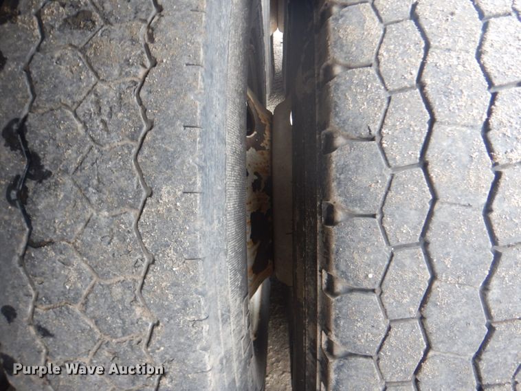 image for item GF9042 2003 Freightliner FLD dump truck