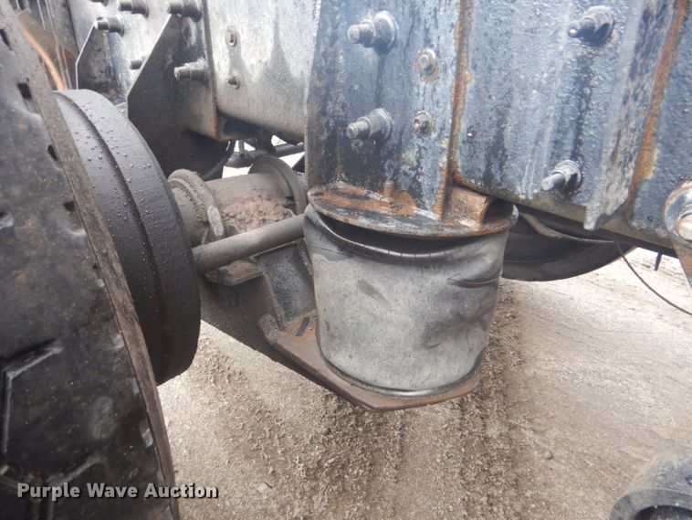 image for item GF9042 2003 Freightliner FLD dump truck