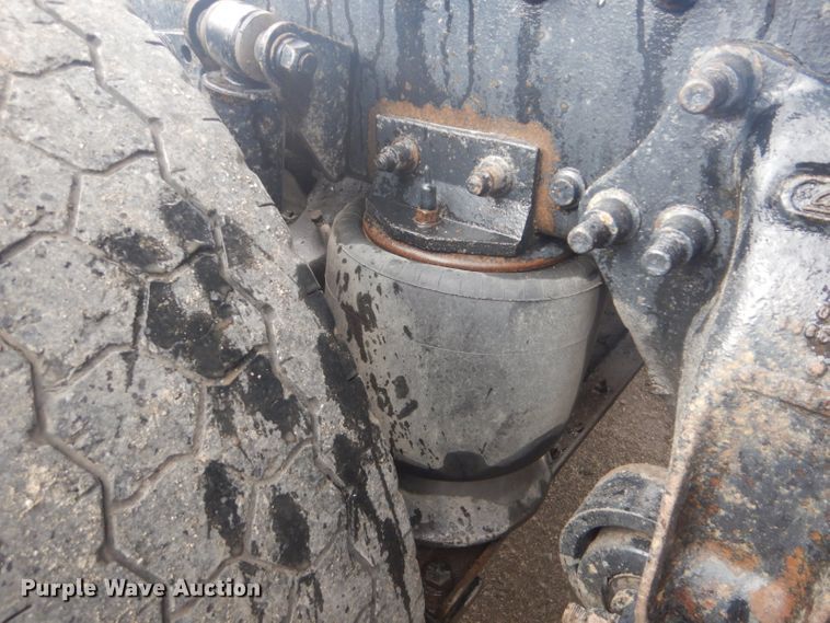 image for item GF9042 2003 Freightliner FLD dump truck