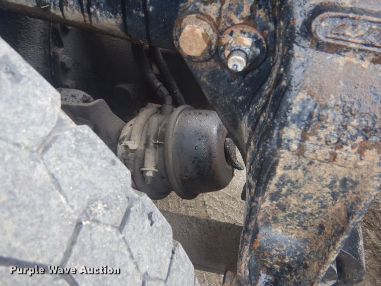 image for item GF9042 2003 Freightliner FLD dump truck