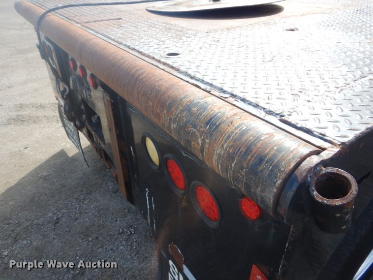 image for item GF9044 2009 Peterbilt 355 winch truck