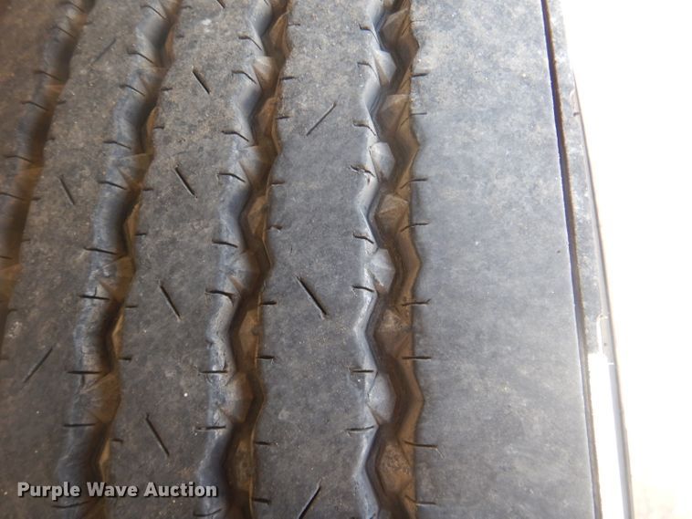 image for item GF9044 2009 Peterbilt 355 winch truck