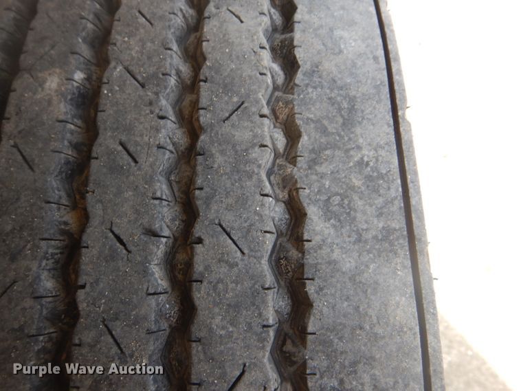 image for item GF9044 2009 Peterbilt 355 winch truck