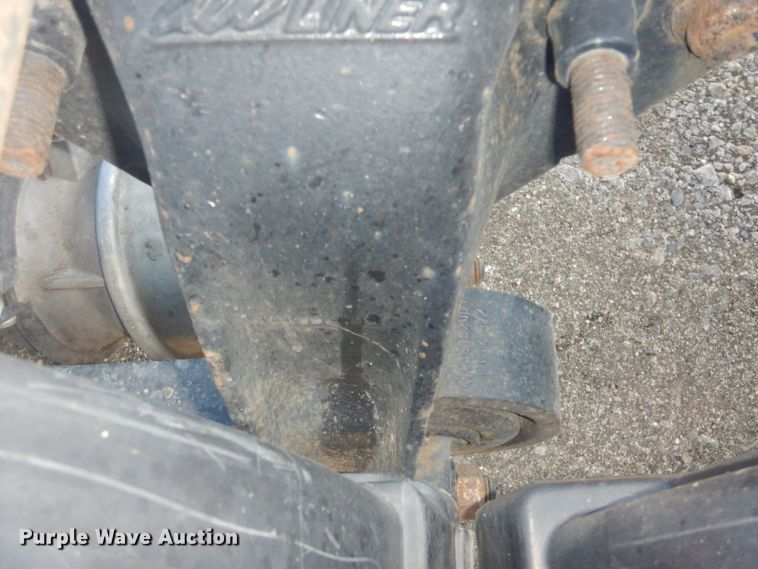 image for item GF9047 2013 Freightliner Cascadia semi truck