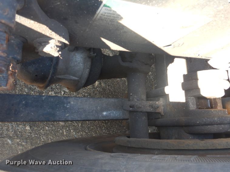 image for item GF9047 2013 Freightliner Cascadia semi truck