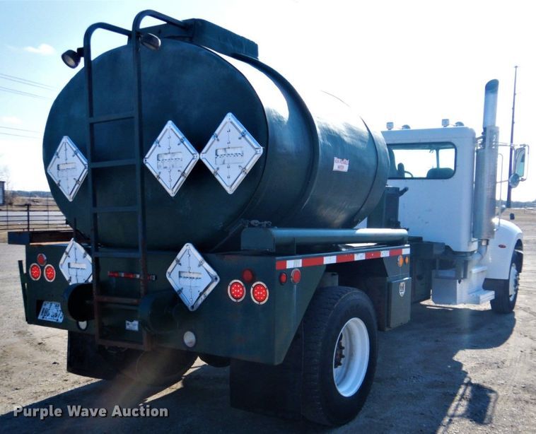 image for item GF9050 2010 Peterbilt 337 tank truck