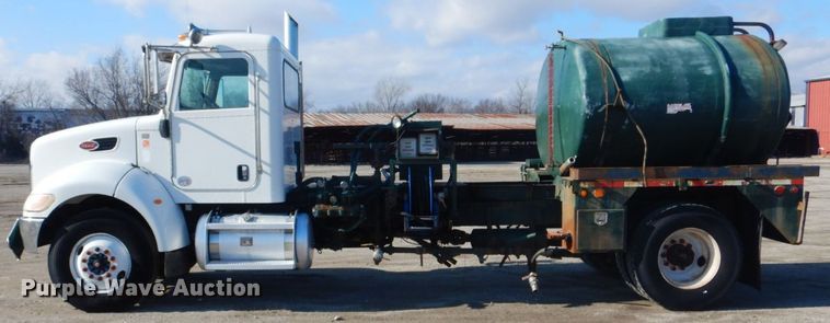 image for item GF9050 2010 Peterbilt 337 tank truck