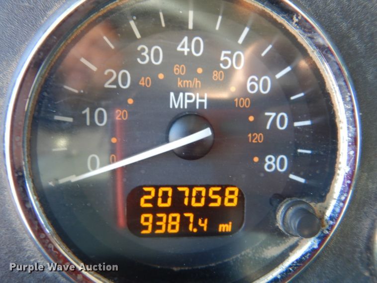 image for item GF9050 2010 Peterbilt 337 tank truck