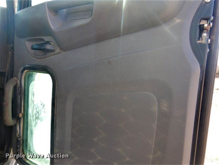 image for item GF9050 2010 Peterbilt 337 tank truck