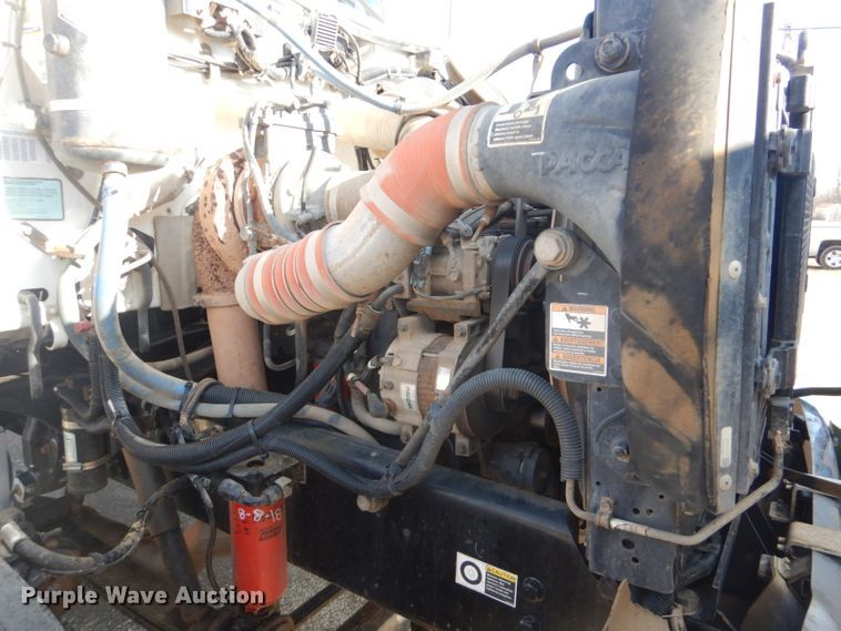 image for item GF9050 2010 Peterbilt 337 tank truck