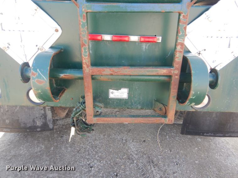 image for item GF9050 2010 Peterbilt 337 tank truck